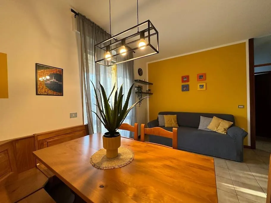 Casa Rio Apartment Colico 0*,